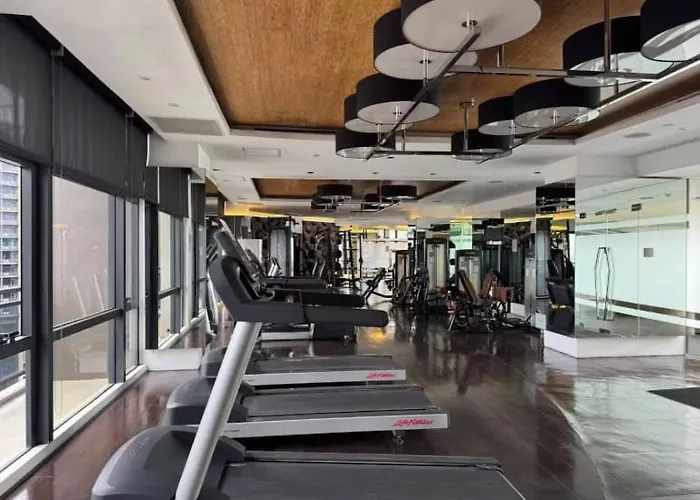 New 1br In Makati Near Royal Club & Rooftop Bars Apartamento *